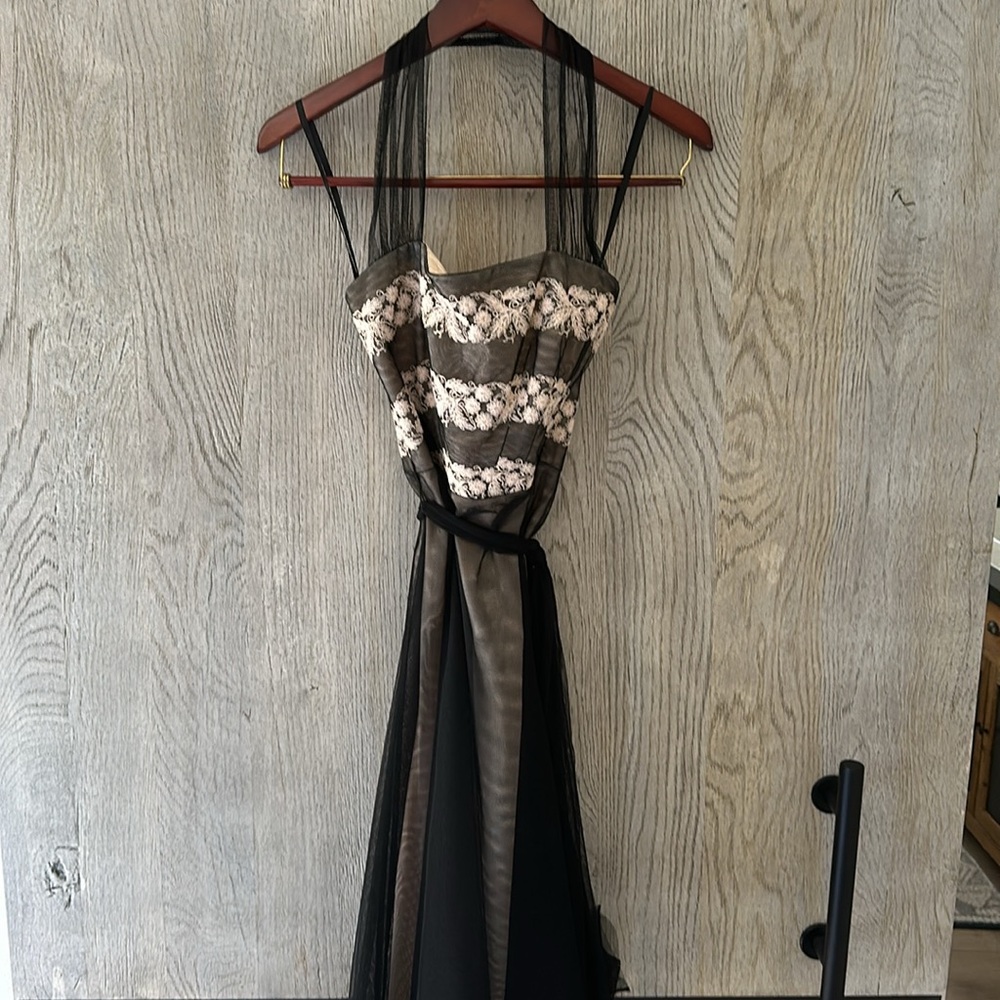 Women’s Vintage 90s Laundry Dress
